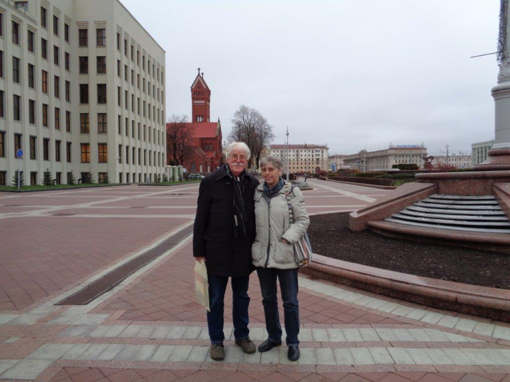 Vor der Uni in Minsk